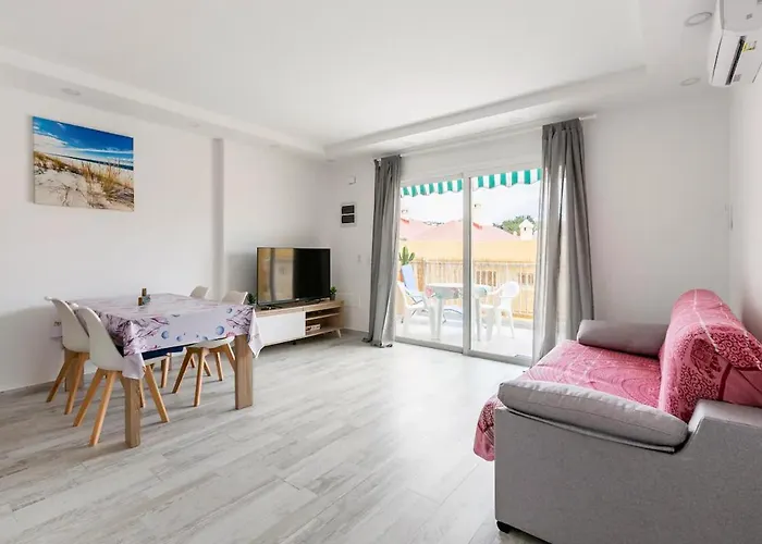 Luxury Flat, Few Minutes From Fanabe Beach!